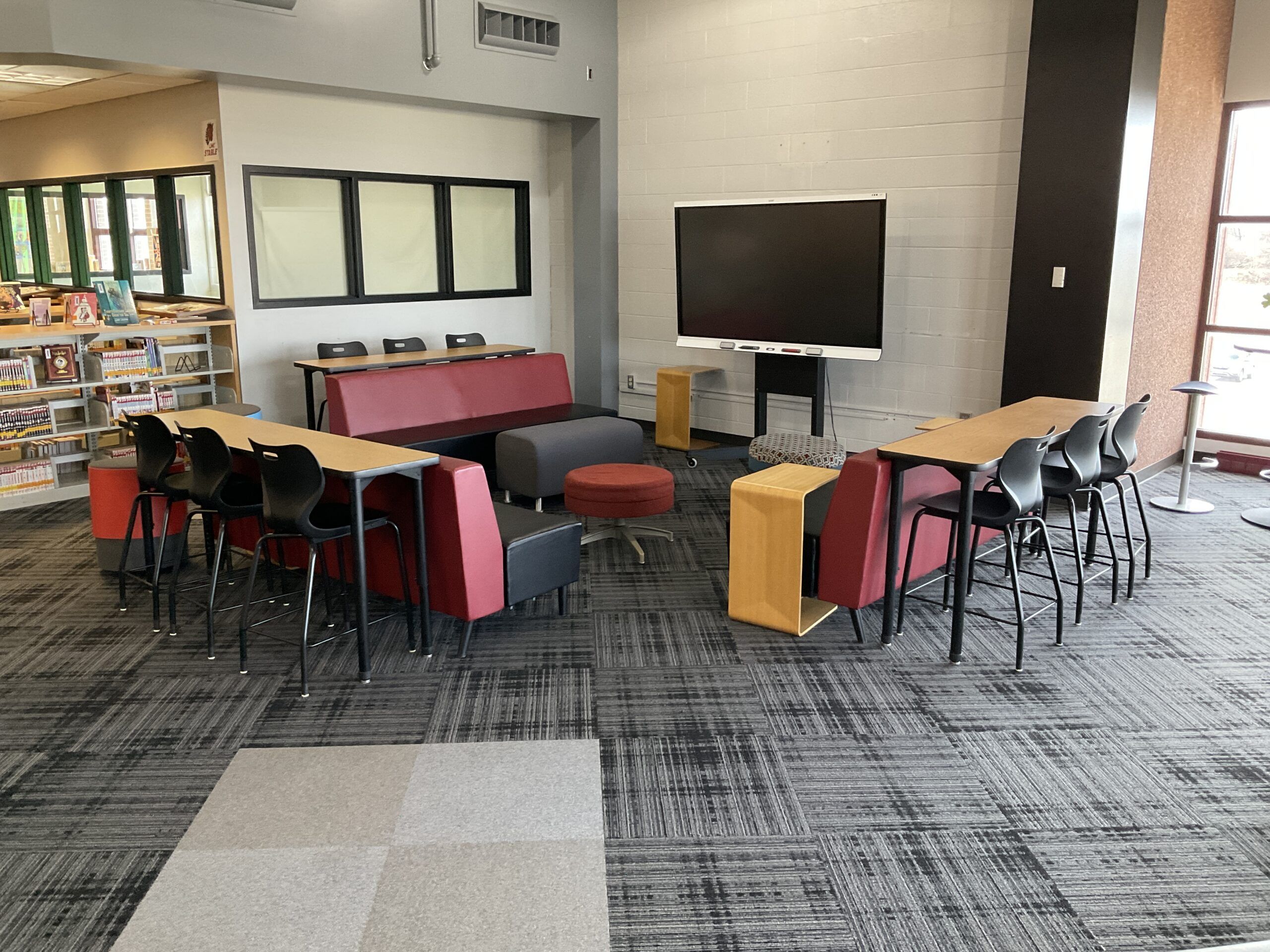 a small classroom area for 15-18 students